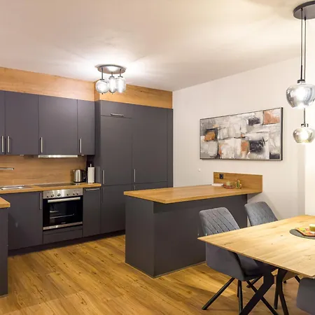 Alpenluxus Presents - Irmis Zillertalblick With Cozy Living Area And Car Park *
