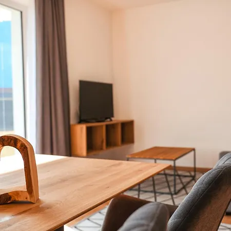 Alpenluxus Presents - Irmis Zillertalblick With Cozy Living Area And Car Park